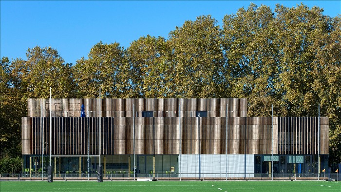 Le Gallo Sports Complex in Boulogne: architecture using heat-treated wood that has charm!