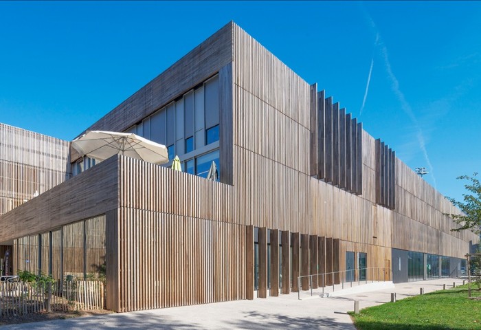 Le Gallo Sports Complex in Boulogne: architecture using heat-treated wood that has charm!