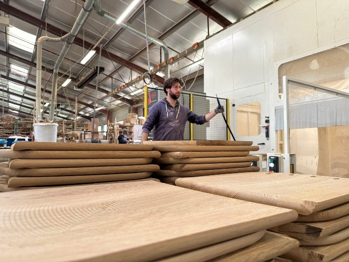 Notre-Dame de Paris: 750 solid oak wood panels enhance the manufacture of the cathedral's 1,500 new chairs