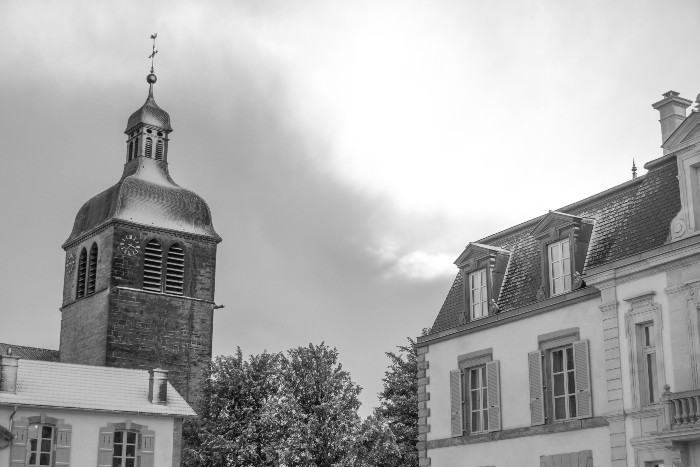 Château de Damblain: Custom oak finger jointed scantlings for exceptional exterior joinery