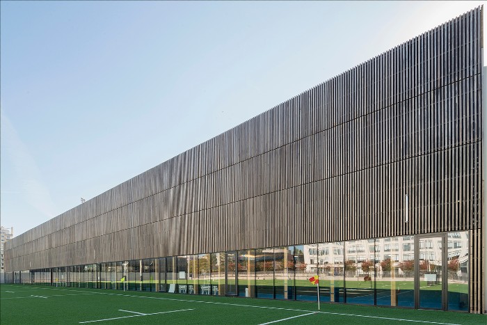 Le Gallo Sports Complex in Boulogne: architecture using heat-treated wood that has charm!