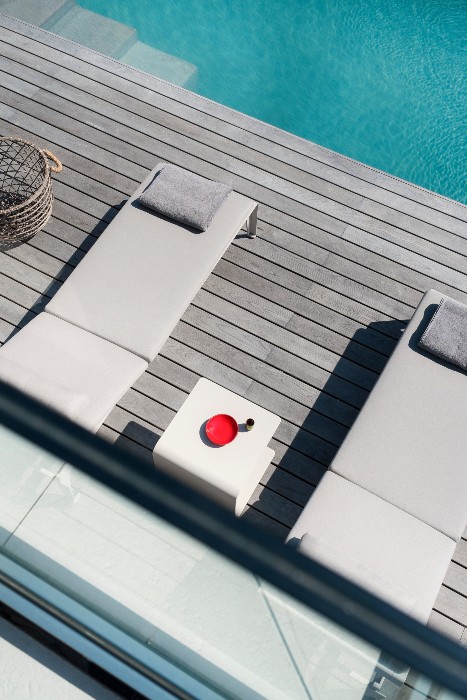 The CotéParc® range is welcoming a new product: a curved decking board