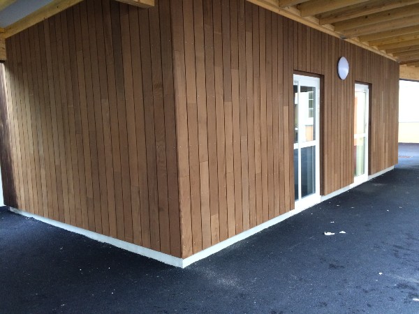 Bus shelter and Building