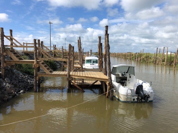 harbour in oak timber 