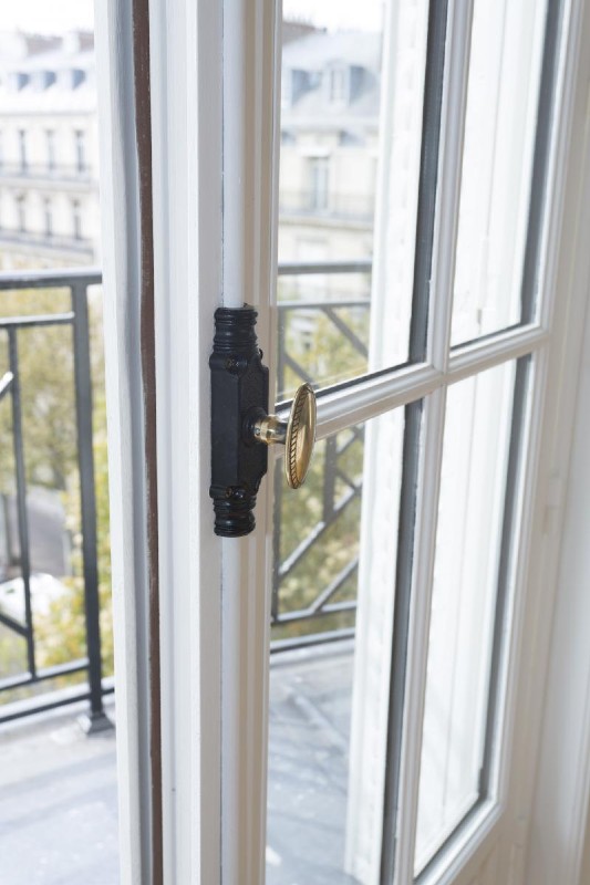 Joinery of a Parisian flat