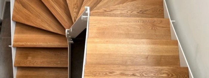 A wooden staircase with PANOPLOT®