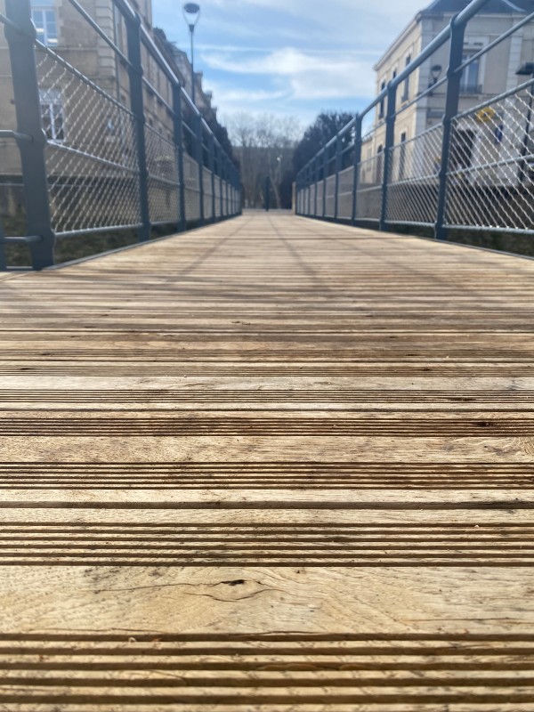 Oak Footbridge