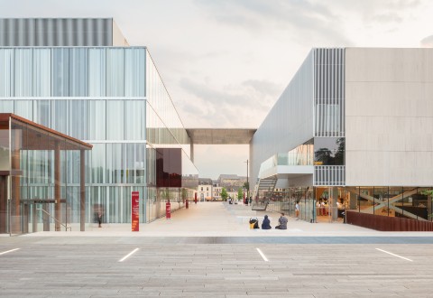 The Quiconces terrace