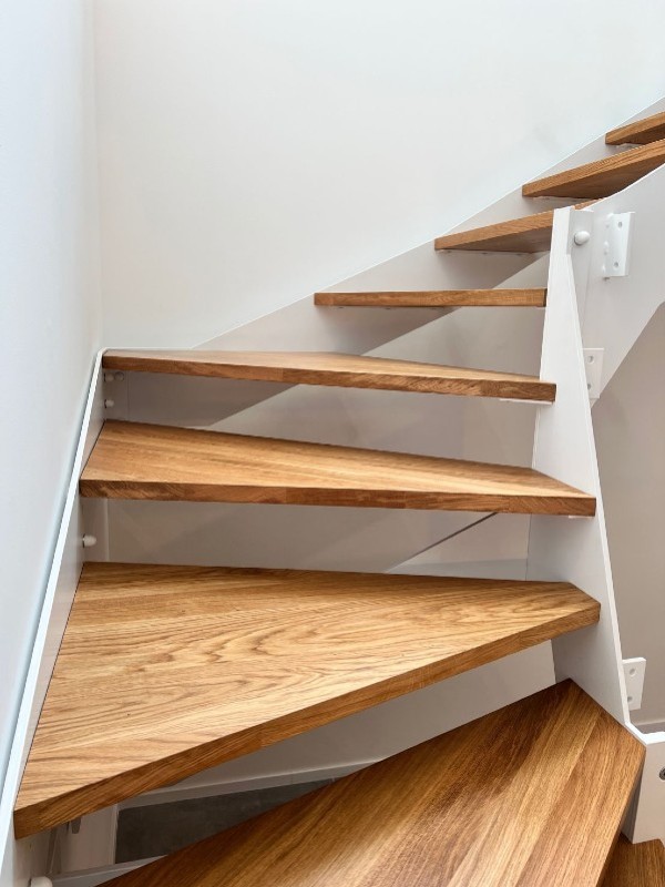 A wooden staircase with PANOPLOT®